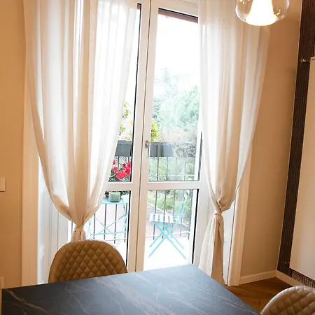 Sforza In Downtown Apartment Milan