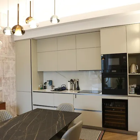 Sforza In Downtown Apartman *